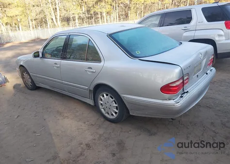 2002 Mercedes-Benz E 320 4M/4M Special Edition z USA, uszkodzony, nr VIN WDBJF82J92X067986